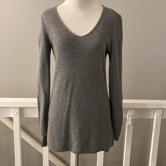 Old Navy Waffle Knit Gray Tunic Lightweight Sweater Size Small - Picture 1 of 7